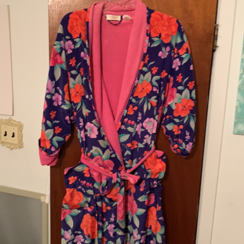 Victoria, secrets vintage bathrobe used